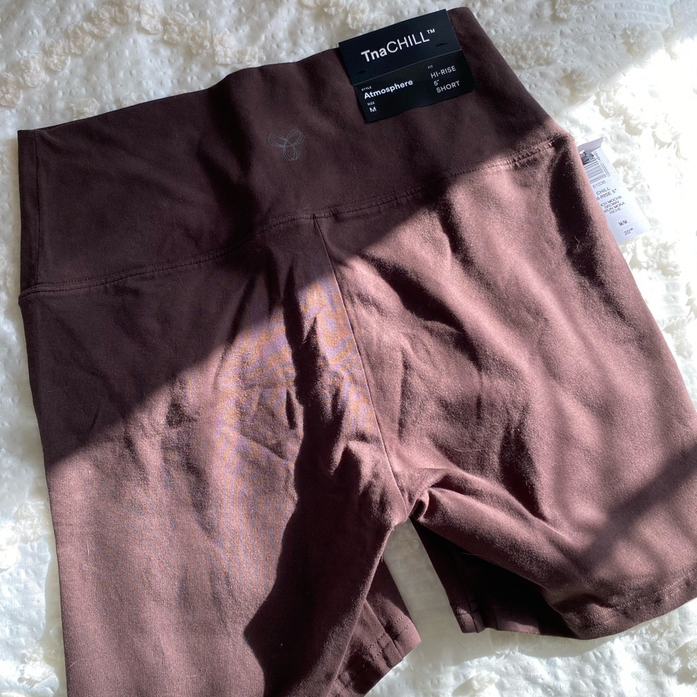 Aritzia bike shorts